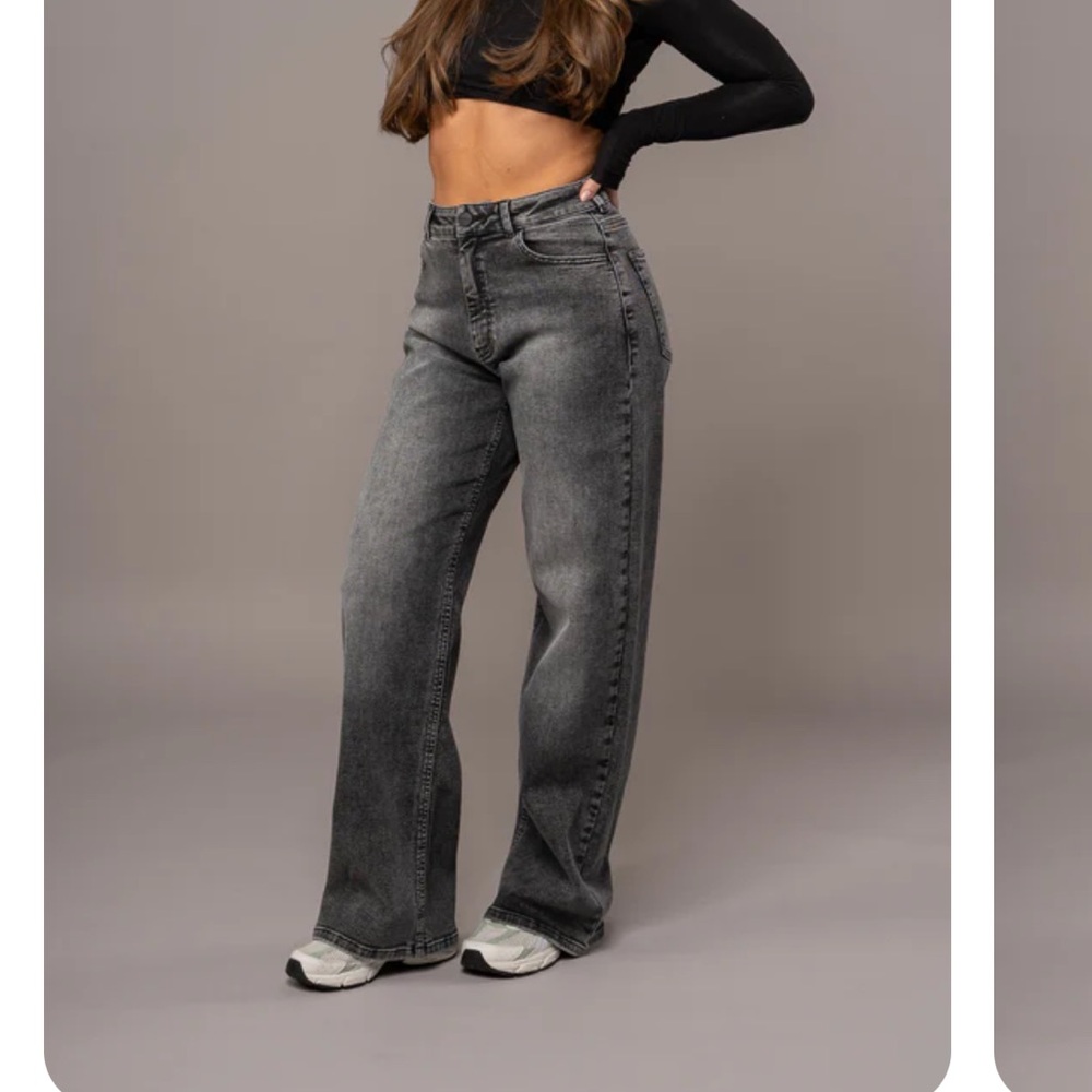 Women's Baggy FitJeans - Washed Black